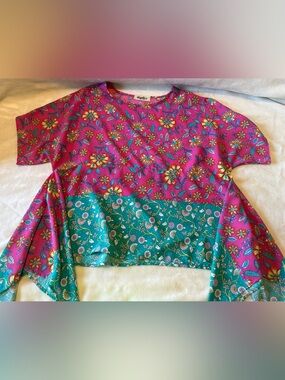 Haptics by Holly Harper Floral Colorblock Crop Top in Fuchsia and Teal